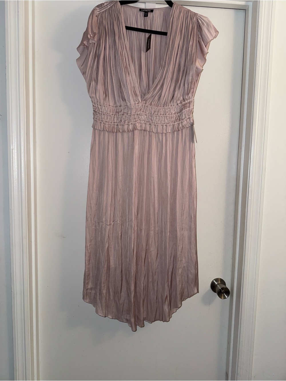 Express Pleated Blush Pink Midi Skirt